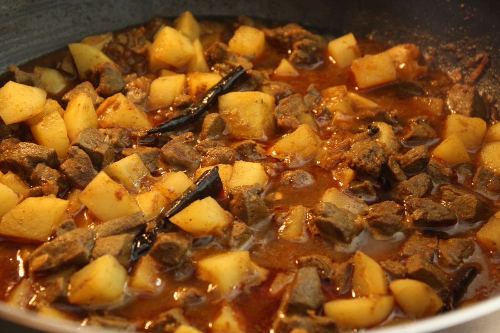 Sri Lankan Ox Liver (Pi Kudu) curry